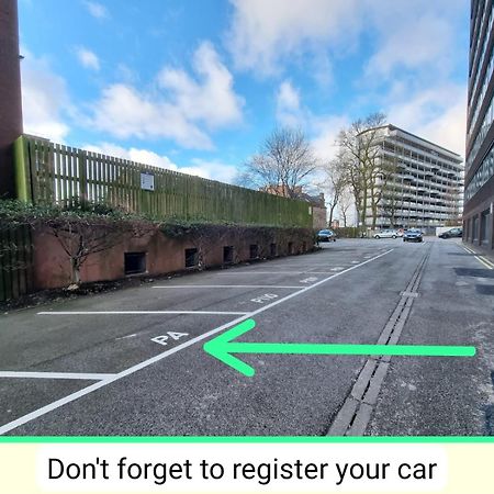 Free Parking. Old Trafford Home Manchester Zewnętrze zdjęcie